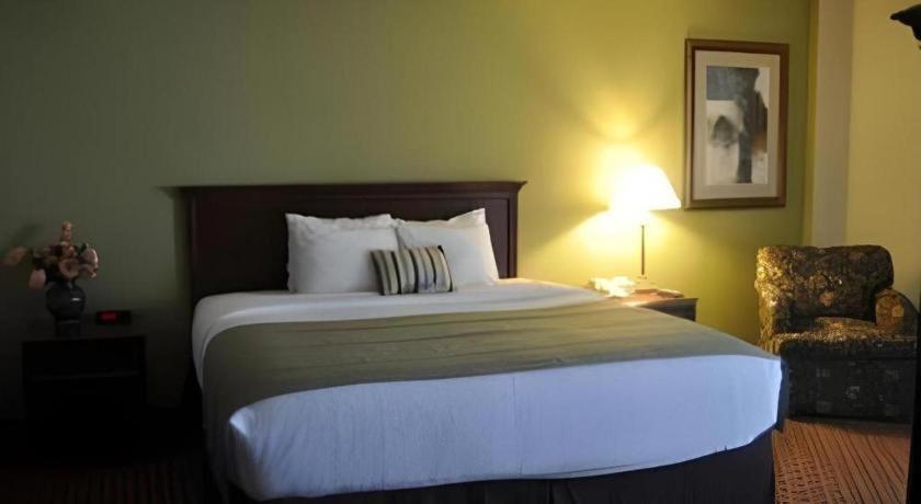 Garden Plaza Hotel Saddle Brook Eksteriør bilde