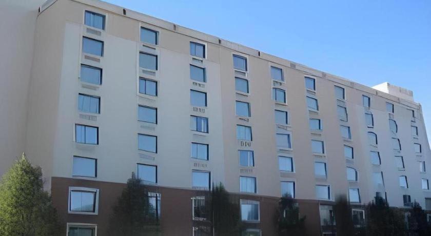 Garden Plaza Hotel Saddle Brook Eksteriør bilde