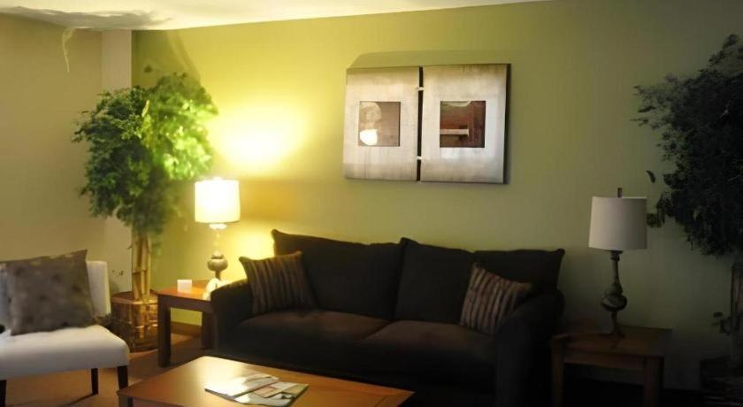 Garden Plaza Hotel Saddle Brook Eksteriør bilde