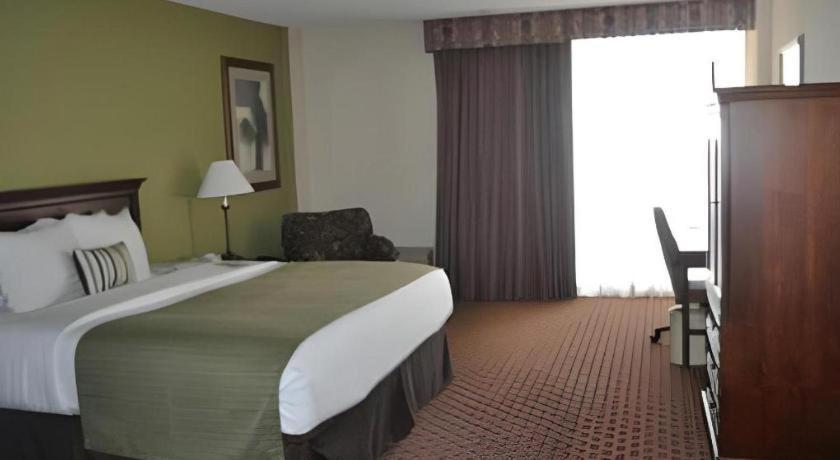 Garden Plaza Hotel Saddle Brook Eksteriør bilde